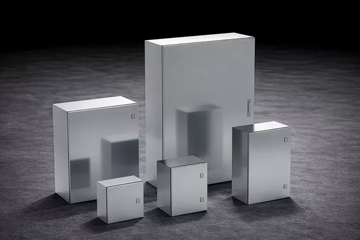 AISI 304 vs 316L Stainless Steel Enclosures: A Practical Selection Guide