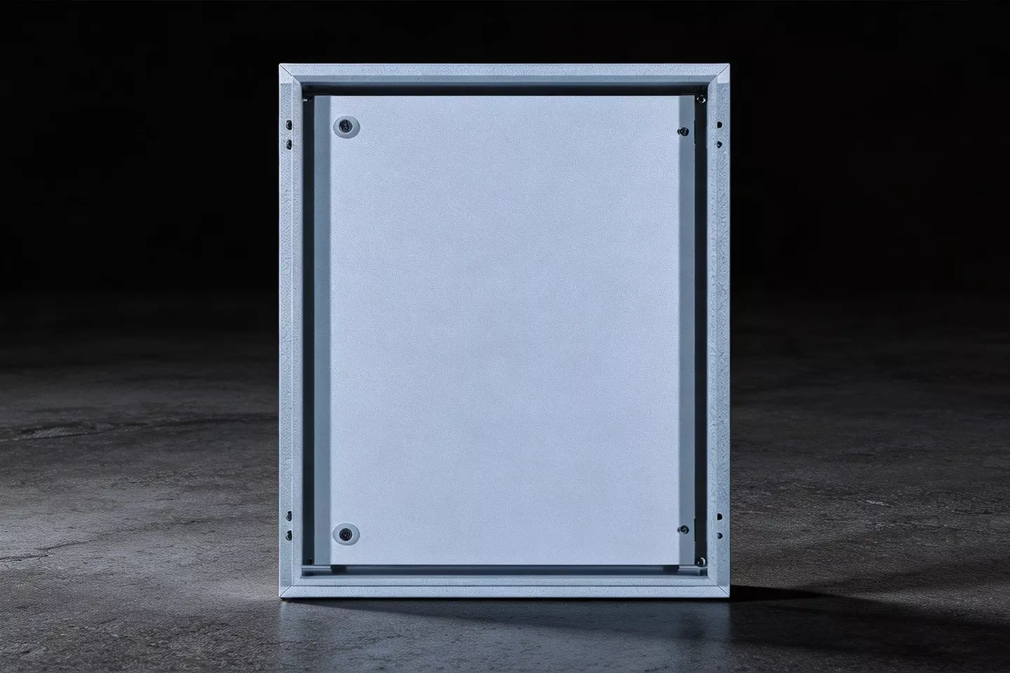 Swing Panel